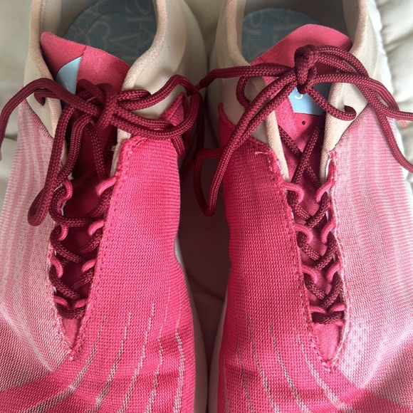 Saysh sneakers in fantastic condition. - Picture 3 of 9